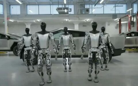 特斯拉CEO马斯克：Optimus人形机器人有望于2025年底前对外销售