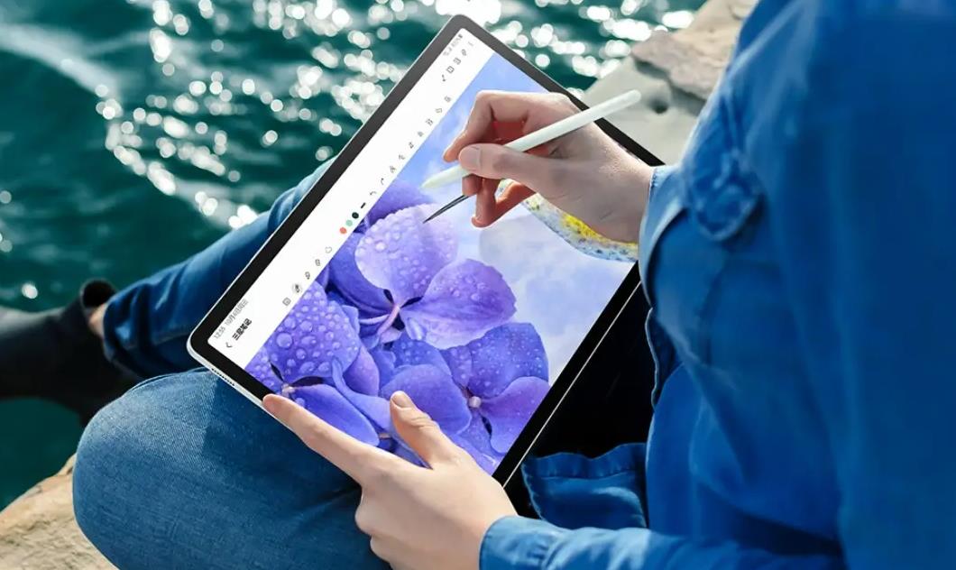 三星Galaxy Tab S9 FE亚马逊美国降价促销，最少优惠100美元