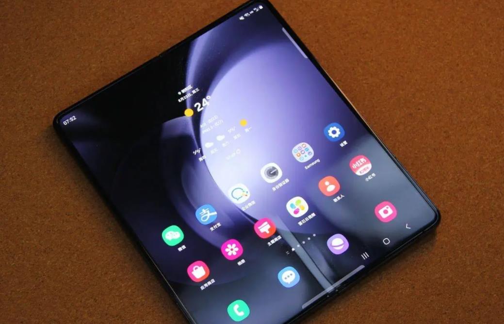三星Galaxy Z Fold 6传闻汇总：旗舰配置，Ultra版更惊艳