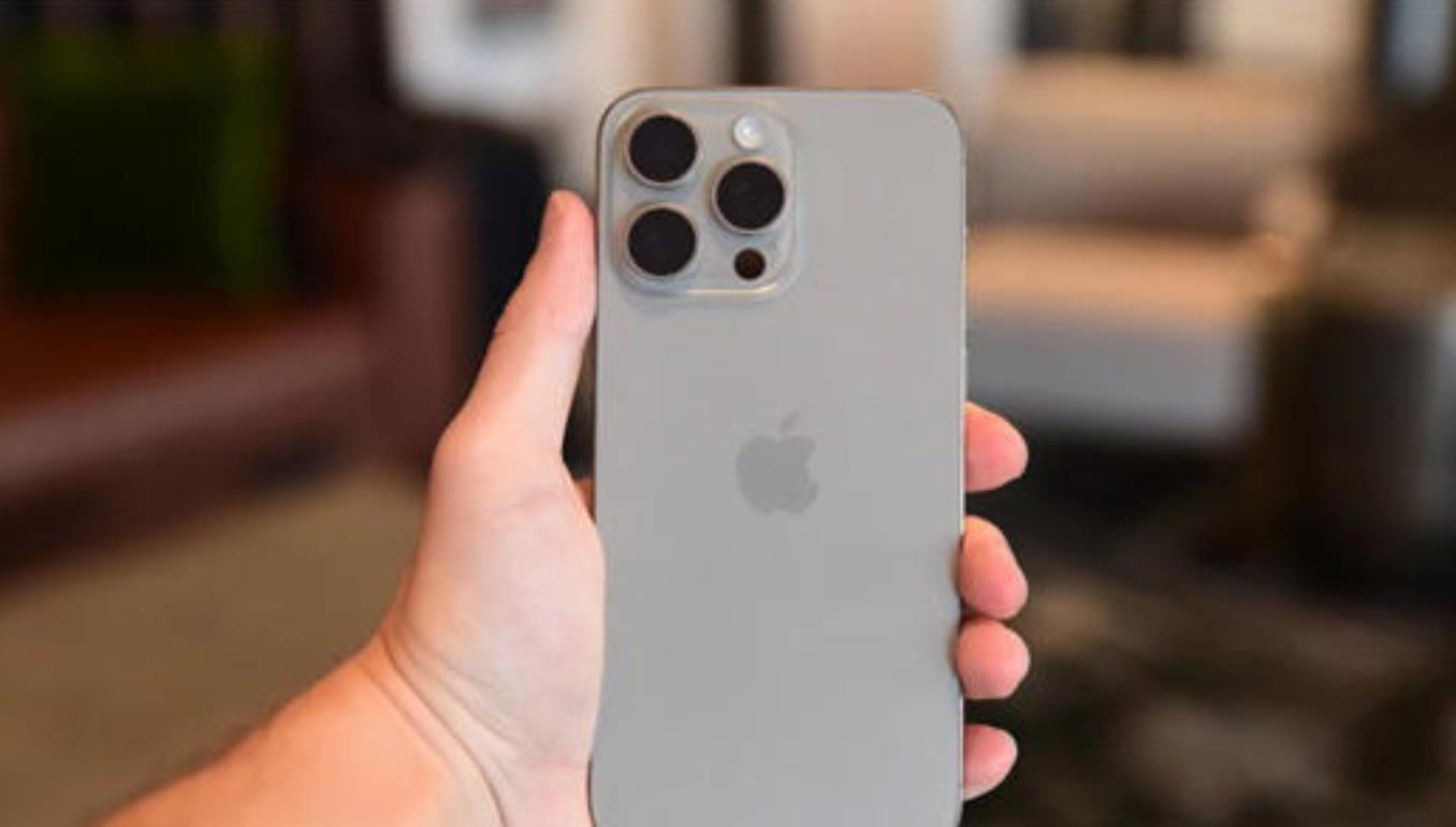 苹果iOS 17.5测试版接近正式版，预计5月中旬上线并支持网页侧载App
