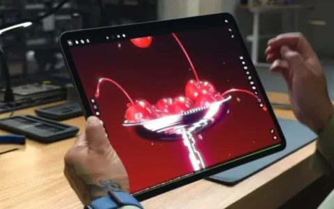 苹果“放飞吧”特别活动新品iPad Pro全面评测    搭载OLED显示屏、M4芯片及更薄机身设计