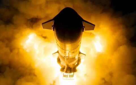 SpaceX为第五次星舰试飞进行静态点火测试