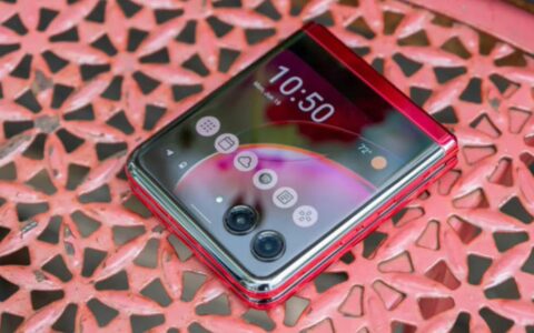 摩托罗拉Moto Razr 50 Ultra曝光：搭载骁龙8s Gen 3，预计2024年6月上市