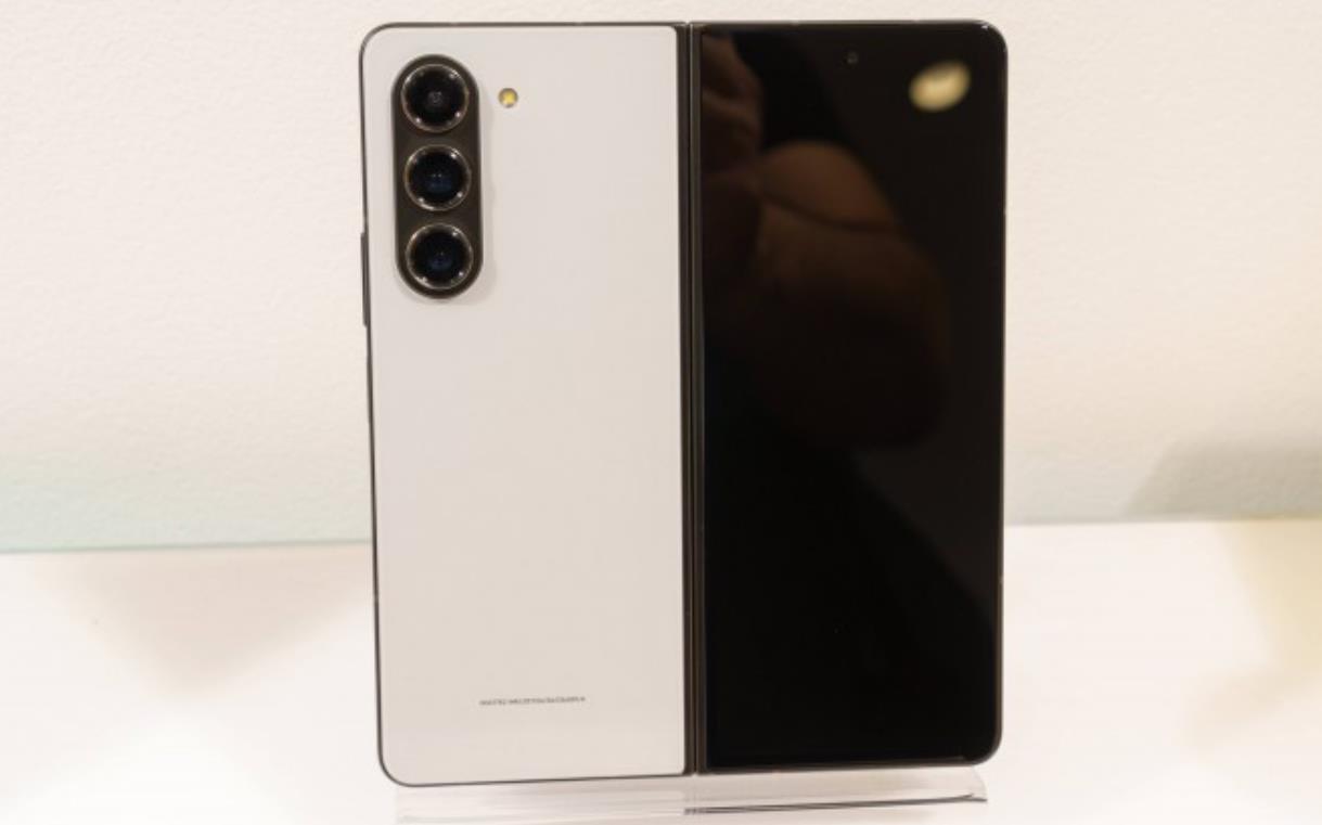 三星Galaxy Z Fold6系列传闻更新：推迟发布与未来展望