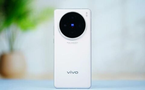 vivo X100s评测：纤薄机身内的性能与影像新标杆
