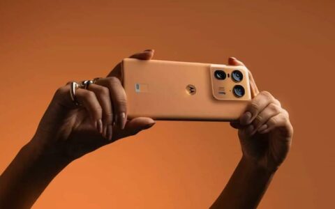 摩托罗拉moto X50 Ultra正式开售：骁龙8s Gen 3处理器，实木机身引领潮流