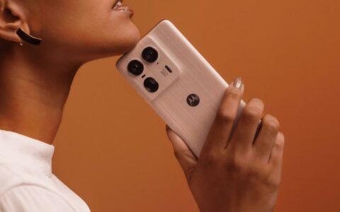 摩托罗拉moto X50 Ultra值不值得购买？实力与美感的双重诱惑，你值得拥有！
