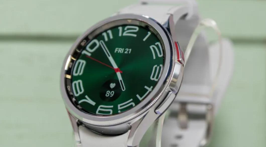 三星Galaxy Watch 6 Classic美国亚马逊限时优惠：直降132美元，仅售297.71美元