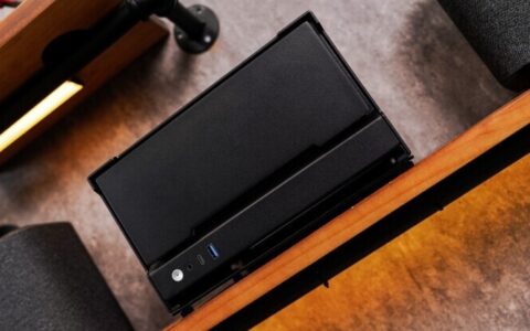 AMD 8600G打造书架上的 6.9Lmini影音主机