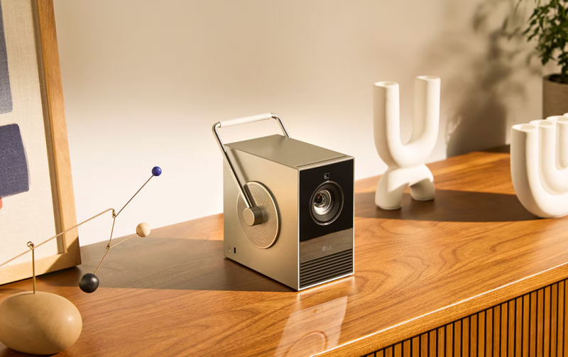 科技赋能美好生活，LG CineBeam Q便携投影仪尽享高品质影音生活