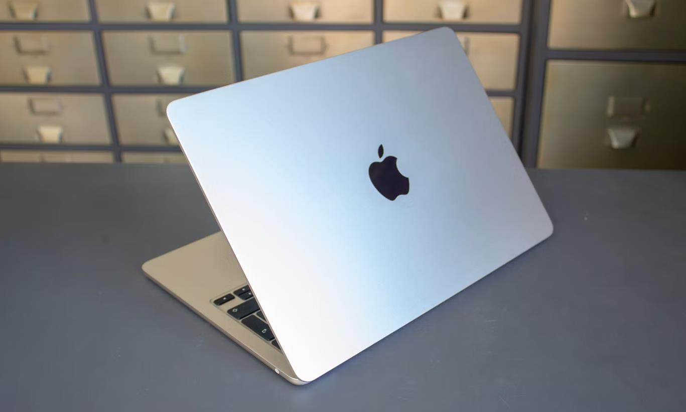 苹果2022款MacBook Air美国亚马逊优惠17%，仅需829美元
