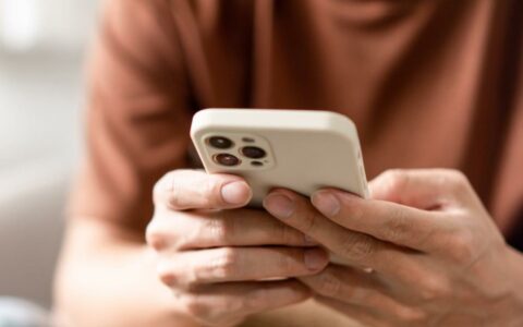 苹果iPhone备忘录成用户密码“仓库”，专家提醒存在安全风险