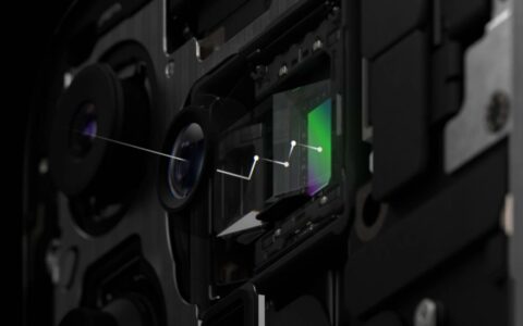 苹果iPhone 17 Pro Max爆料：全新四棱镜长焦镜头独领风骚