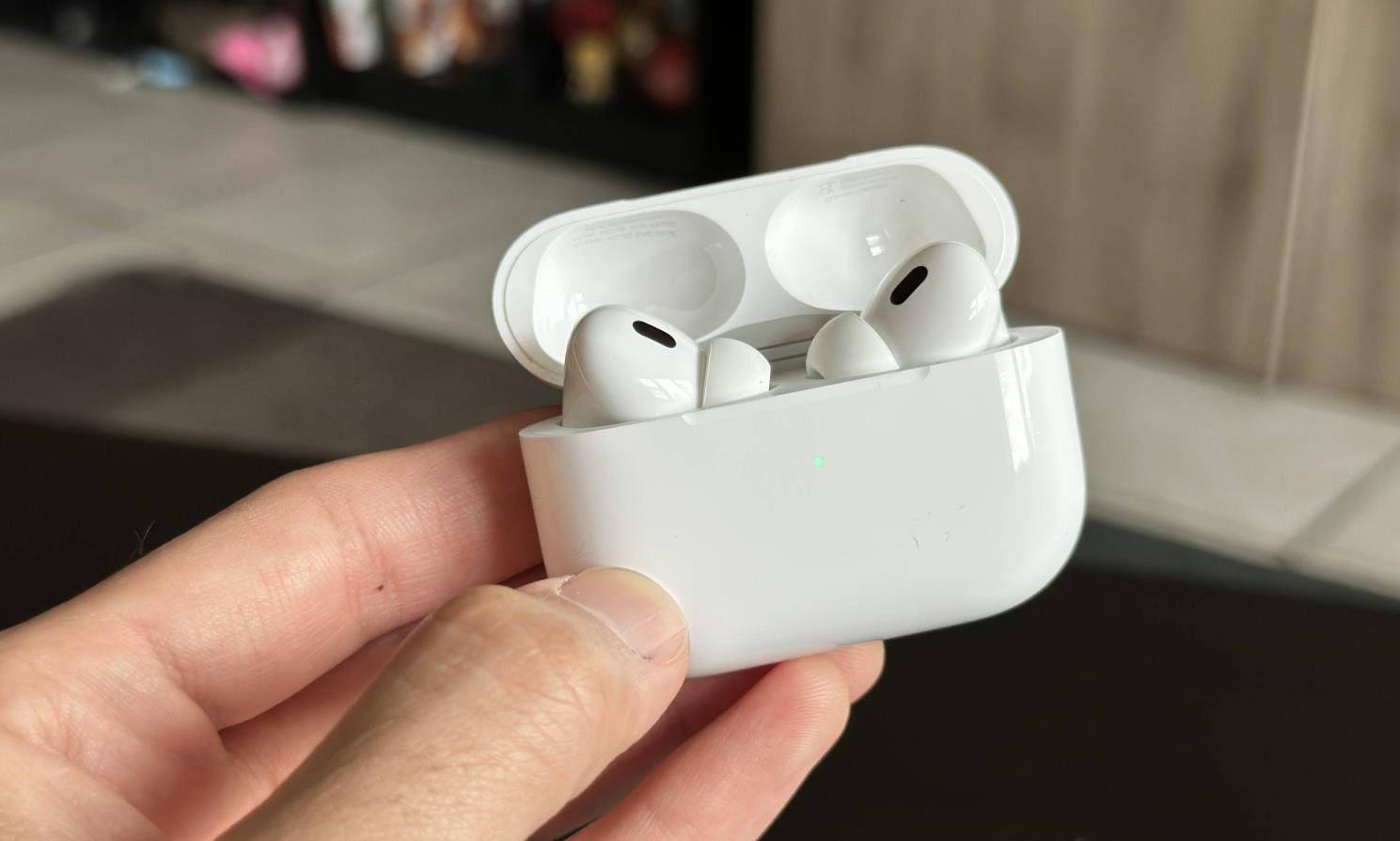 虾皮购物平台Apple AirPods Pro 2代特惠来袭，享受超值8折优惠！