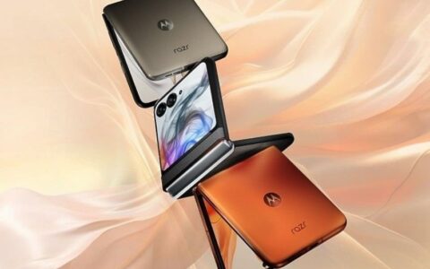 Motorola Razr 50系列折叠屏手机亮相：大屏升级、防水新体验