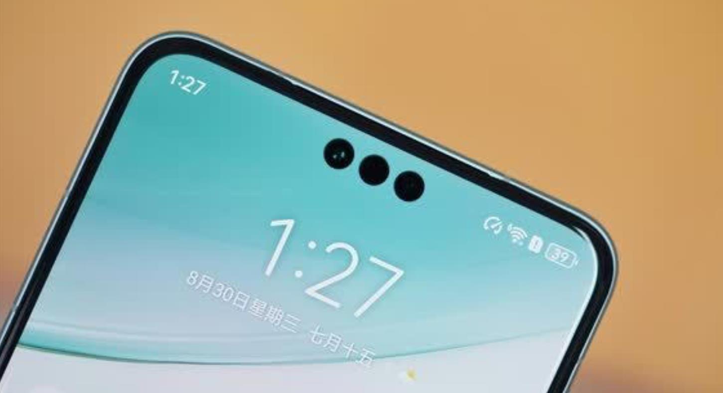 华为Mate 70系列发布时间及规格曝光：首发HarmonyOS NEXT