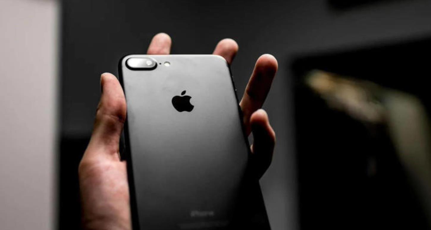苹果警告全球98国iPhone用户：警惕雇佣间谍软件攻击
