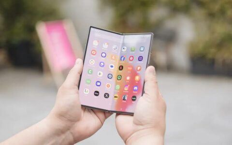 三星Galaxy Z Fold 6 vs OnePlus Open：折叠屏王座之争，谁将更胜一筹？