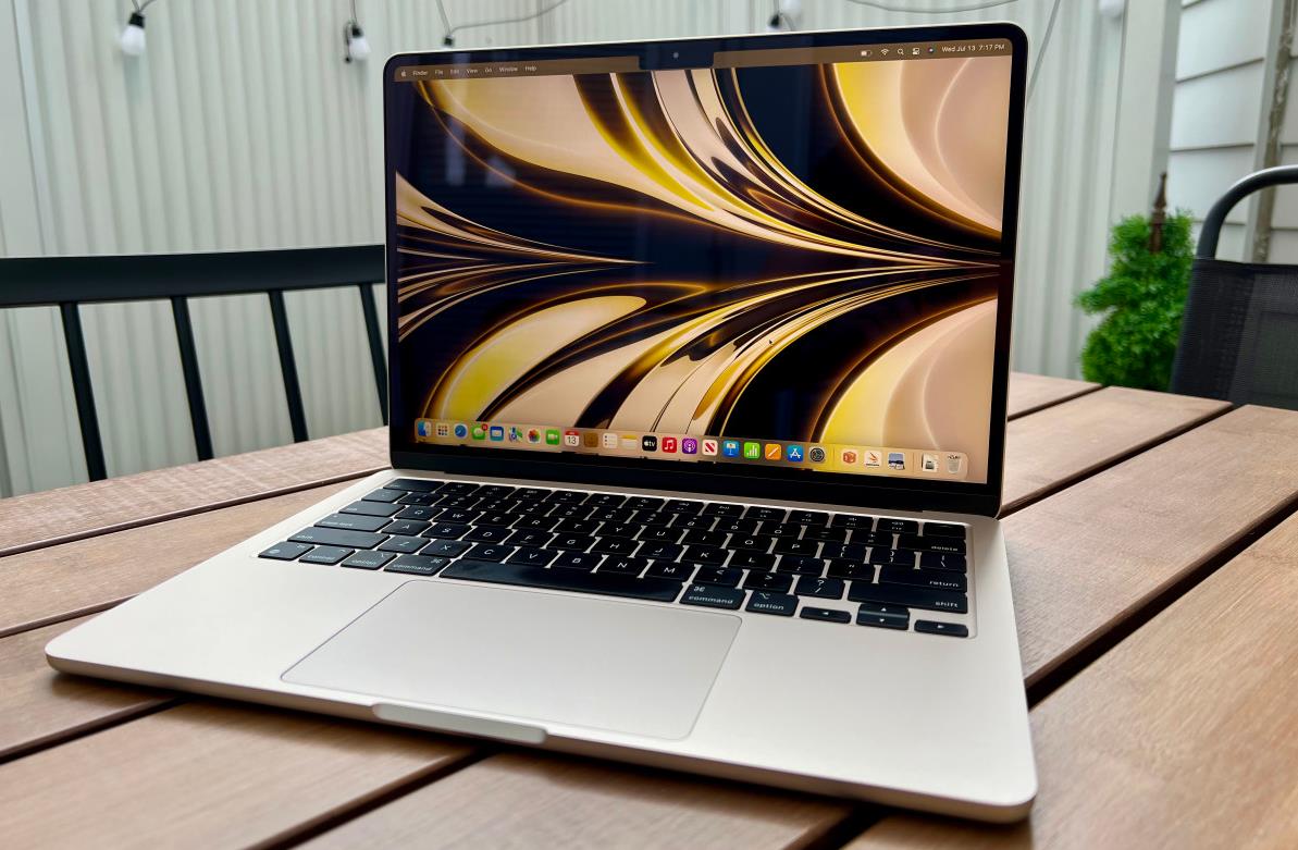 亚马逊黄金日特惠：13英寸M2 MacBook Air直降200美元，仅售799美元！