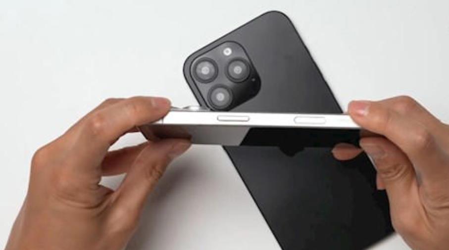 苹果iPhone 16系列机模上手评测：窄边框新纪元，影像与性能的双重飞跃