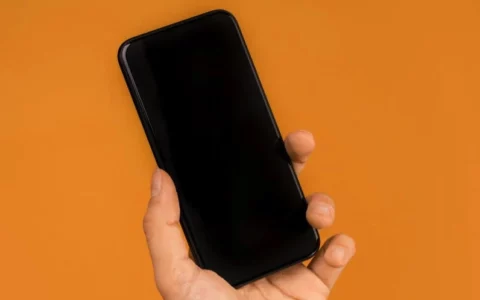 苹果 iPhone 17 将不会使用可节省空间的新型主板材料  iPhone 18有望采用