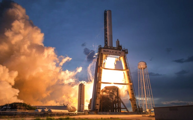 Space X公司向FAA提交申请 要求尽快复飞猎鹰9号