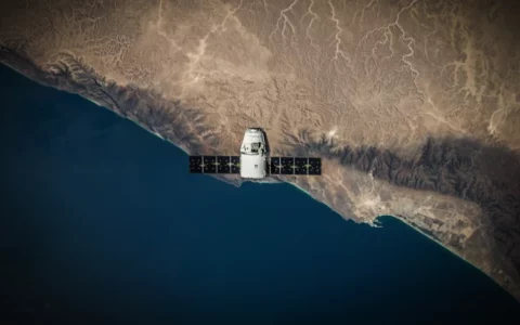 马斯克：是时候把宇航员送上火星了