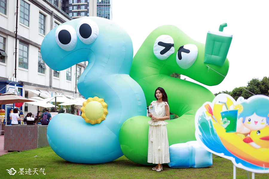 「巨酷爽的35」闪现成都，墨迹天气35度计划十周年守护清凉一“夏”