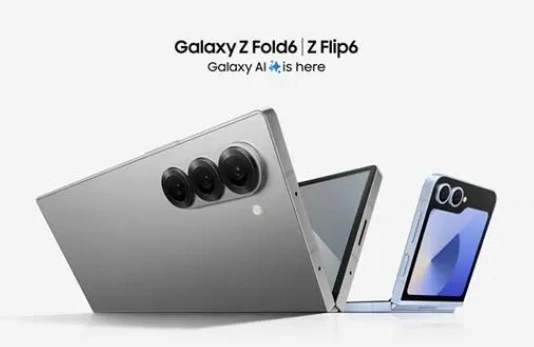 三星 Galaxy Z Flip6 手机耐用性测试表现惊艳，反向折叠也不怕