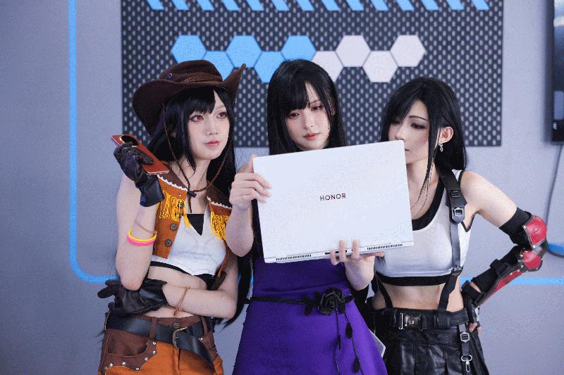 荣耀AI PC全家桶来袭！荣耀MagicBook Art 14及多款产品亮相ChinaJoy