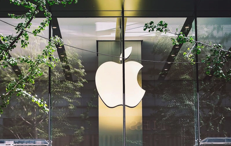 苹果第三财季大中华区营收下滑超6%    未来押注 AI 及iPhone 16