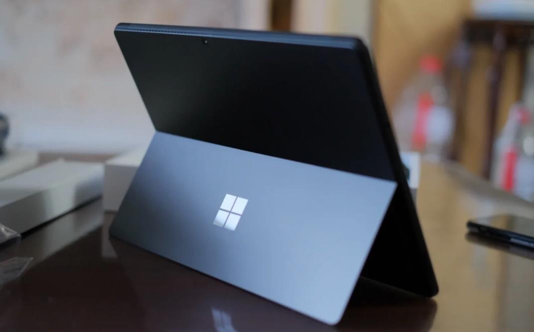 微软推出Surface Pro 11 5G商用版，搭载高通骁龙 X Elite处理器