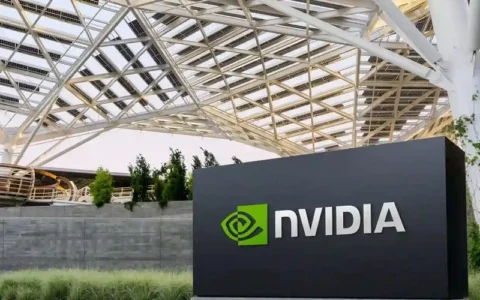 黄仁勋两天再“套现”2491万美元，8月以来每天都在抛售英伟达股票