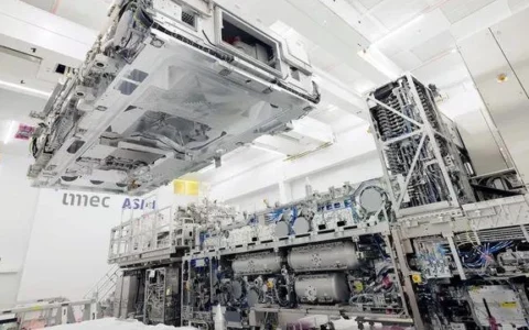 三星被曝最快 2024 年底前开始安装首台 High-NA EUV 光刻机