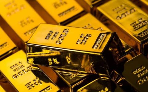 历史上首次！每块金条价值超100万美元！大行预测：黄金明年有望见3000美元大关