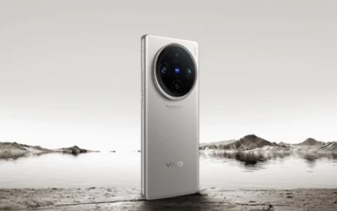 vivo X200外观设计草图曝光：旗下首款高端小直屏旗舰