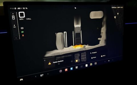 特斯拉Cybertruck发布首个驾驶辅助功能：视觉泊车辅助功能