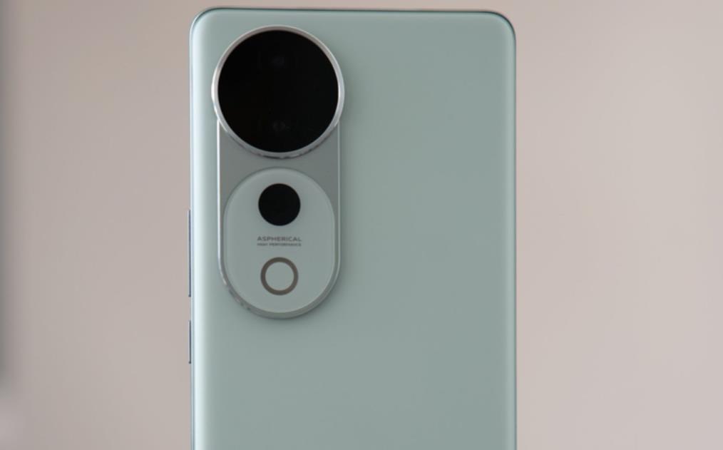 vivo T3 Ultra曝光：背部设计酷似S19 Pro，或搭载天玑9300+处理器