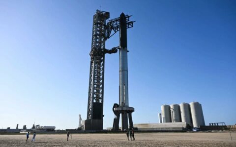 SpaceX批评FAA许可延误，星舰火箭试飞推迟至11月底