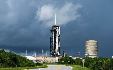 SpaceX“北极星黎明号”成功发射，开启民间太空漫步新篇章