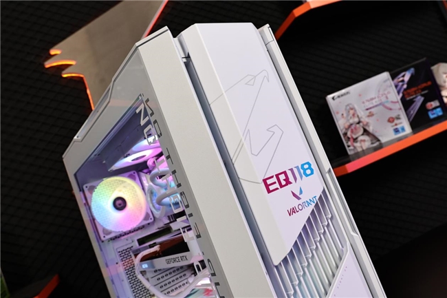 技嘉AORUS共邀EQ118与TYLOO无畏契约战队,双星闪耀!