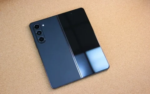 三星Galaxy Z Fold5评测：移动办公能力增强，携带更便捷