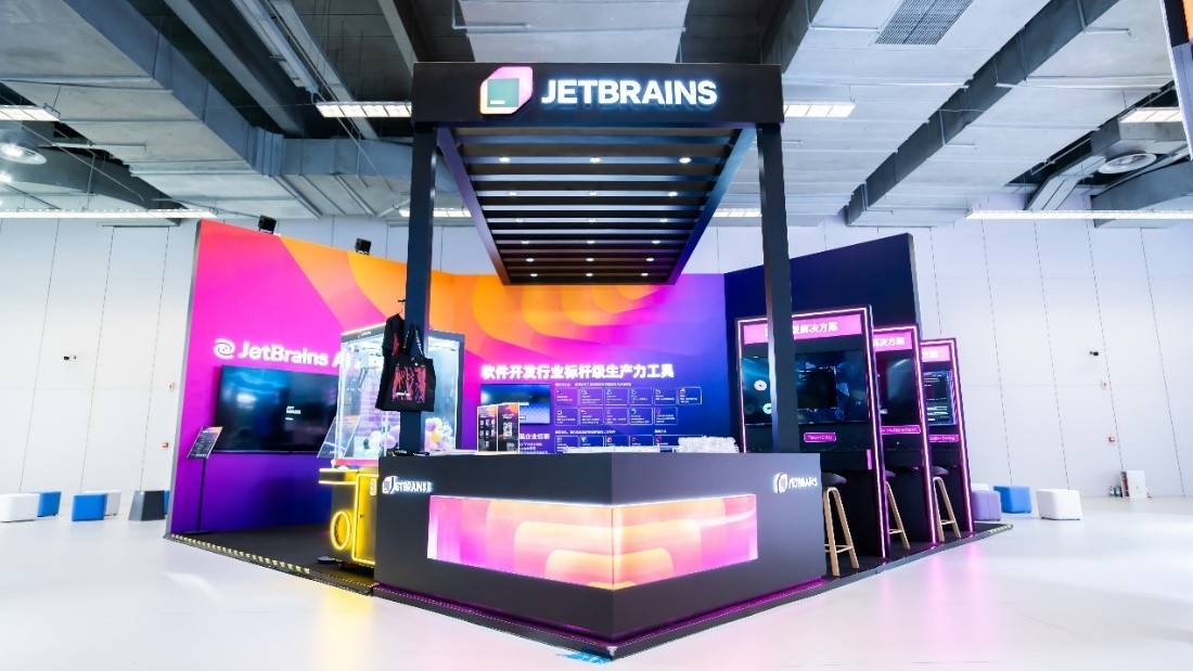 “JetBrains与阿里云战略合作发布JetBrains Al Assistant” 
