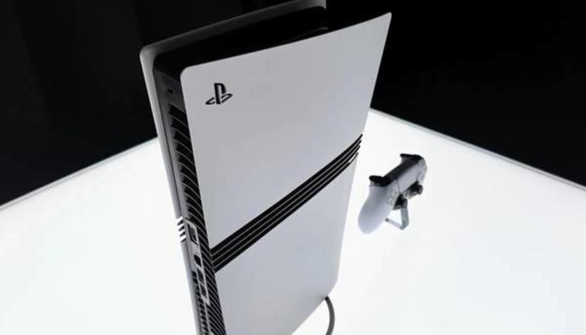 三十周年纪念版PS5 Pro外观曝光：独特设计与高性能并存