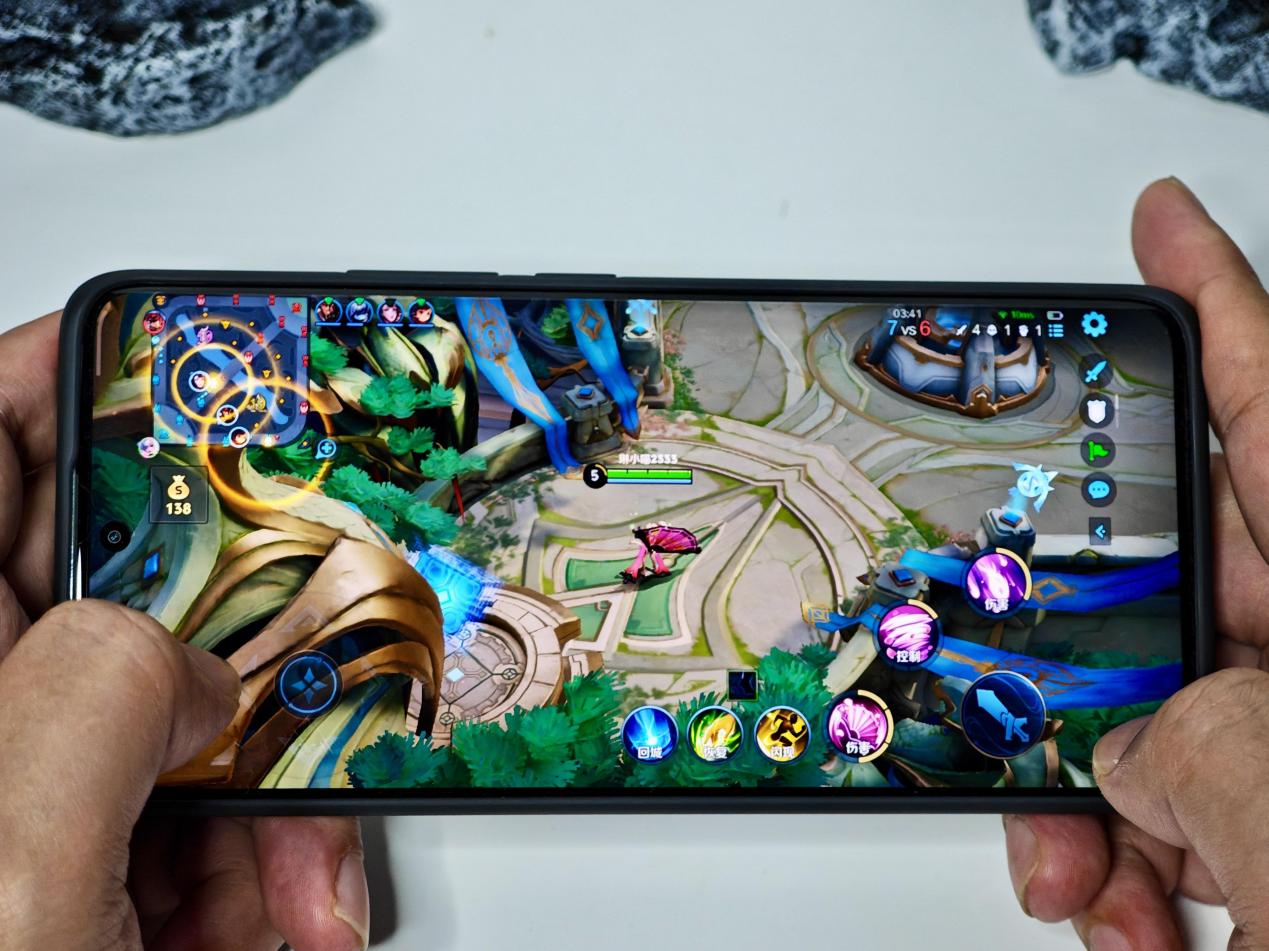 实测Redmi Note 14 Pro + ：金刚品质打造超强六边形战士