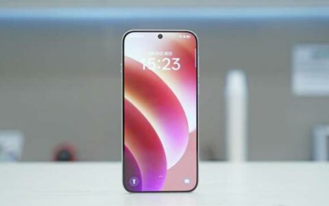 OPPO Find X8正面照曝光，直屏设计直逼iPhone美学