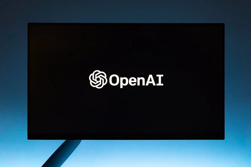 OpenAI 如虎添翼，拿到英伟达首批工程版 DGX B200 AI 平台