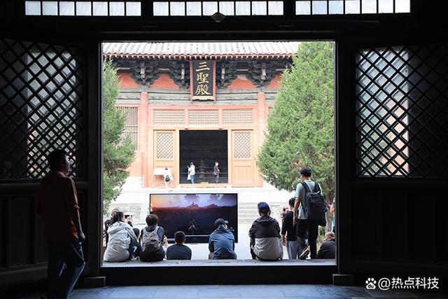 百吋电视景区畅玩《黑神话：悟空》，海信E8N Pro这样打造沉浸式体验