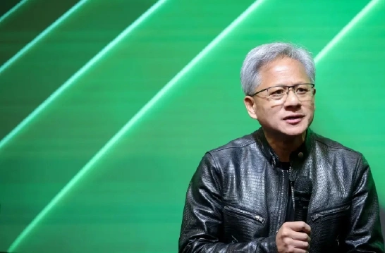 英伟达CEO黄仁勋：希望公司拥有5万名员工 1亿个AI助手
