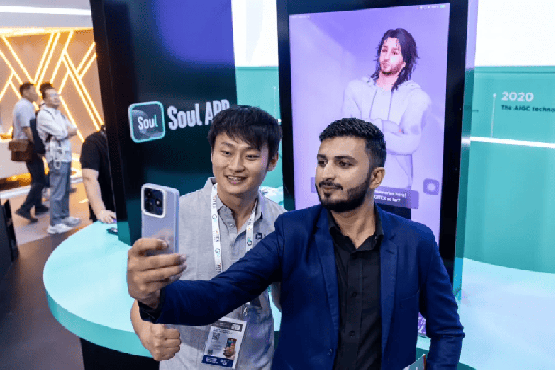 亮相2024 GITEX海湾信息技术博览会 Soul App多模态大模型实现超拟人互动体验 